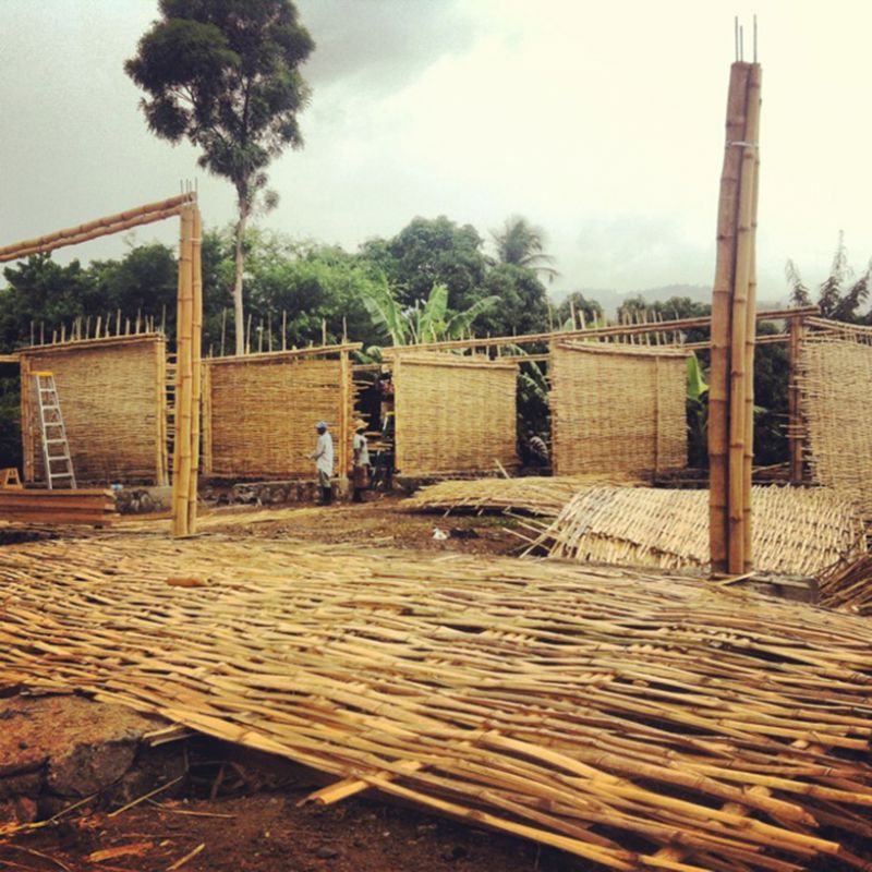 bas-citronniers school utilizes local woven bamboo strips to for wall lathing -  [image courtesy of kenbe]
