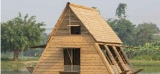 Une étonnante maison en A flottante et en bambou qui résiste aux inondations